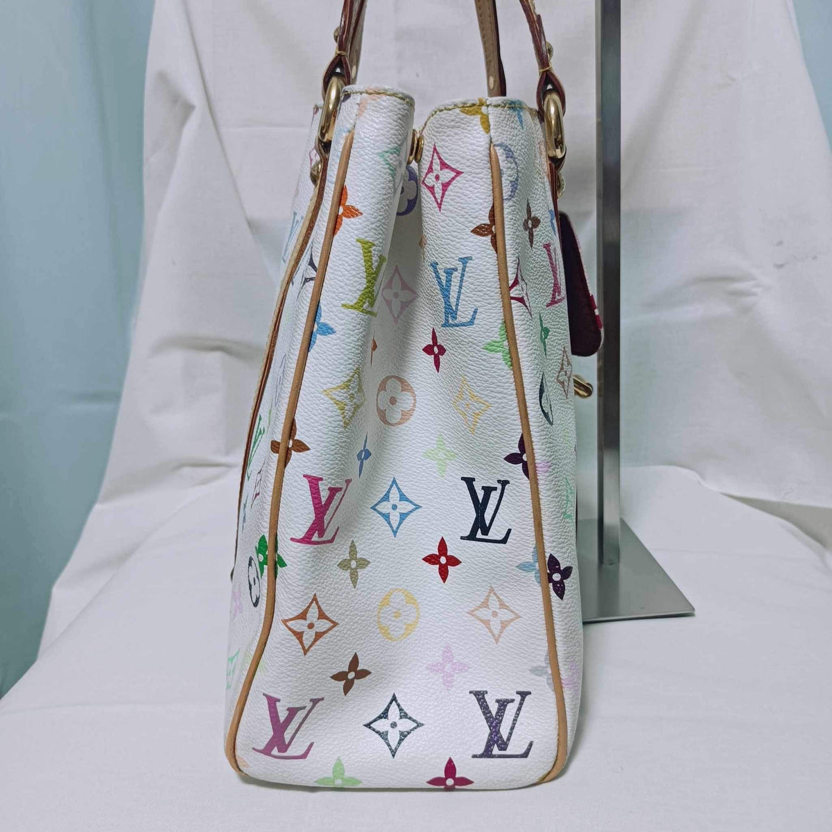 Louis Vuitton Louis Vuitton Aurelia MM White Multicolor Monogram