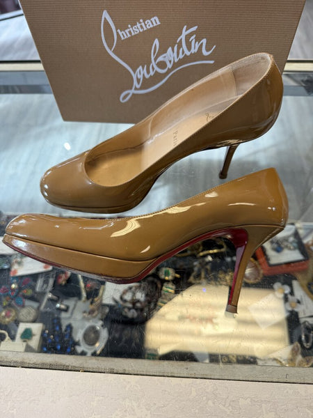 Christian Louboutin Prorata 90 Patent Calf Leather in Camel Size 41