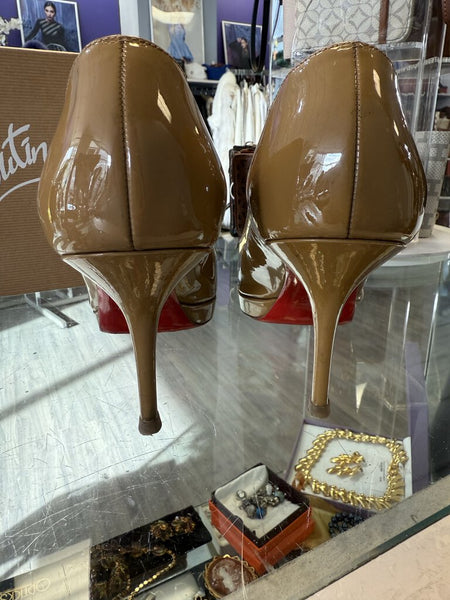 Christian Louboutin Prorata 90 Patent Calf Leather in Camel Size 41