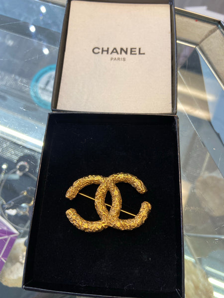 Authentic vintage Chanel pin brooch gold CC logo double C